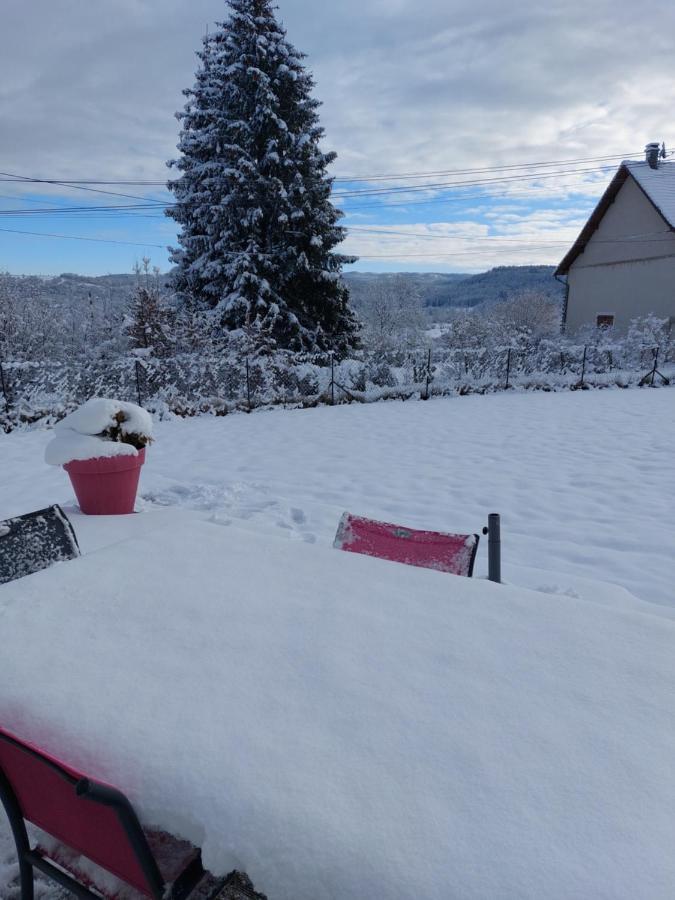 Entre Lacs Et Montagnes , Maison Individuelle,Lits Prepares, Parking Et Menage Inclus Baresia-sur-l'Ain Exteriör bild